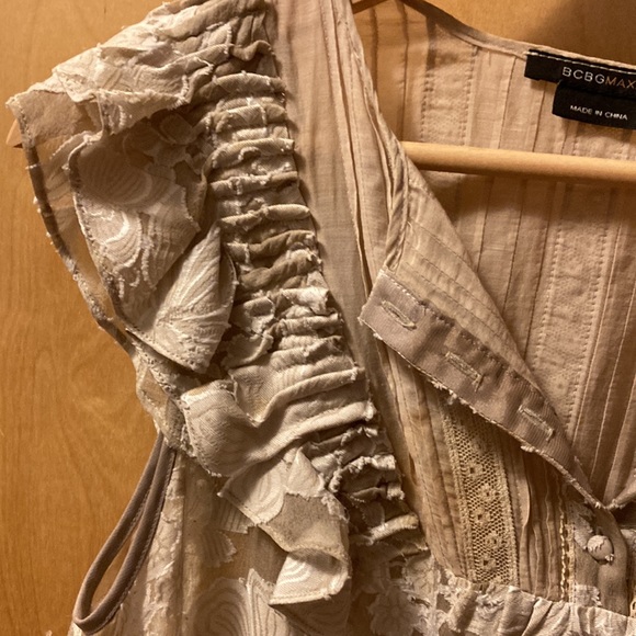 BCBG Maxazria xs unusual pretty dress - Picture 3 of 7